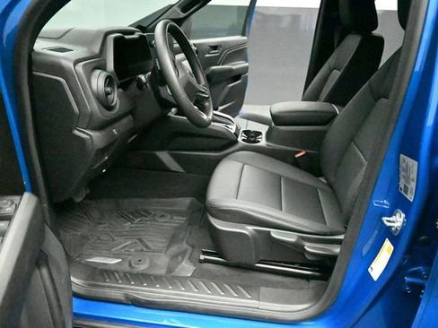 Used 2024 Chevrolet Colorado Trail Boss AWD/4WD image 9