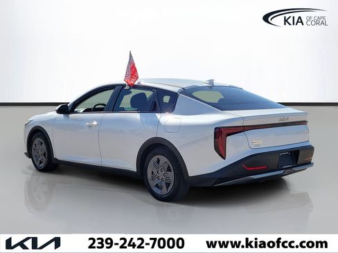 Certified 2025 Kia K4 FWD image 4