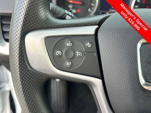 Used 2023 GMC Terrain SLE w/ Driver Convenience Package image 23