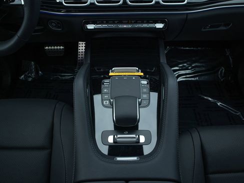 New 2025 Mercedes-Benz GLS 450 4MATIC image 15