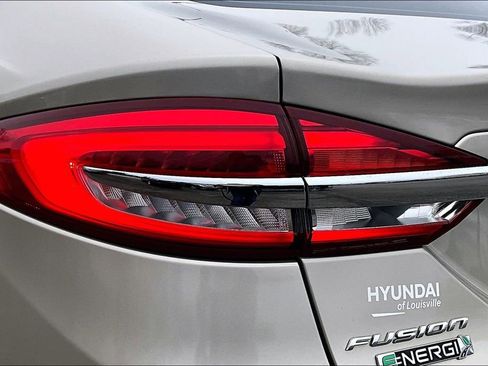 Used 2017 Ford Fusion Energi SE image 31