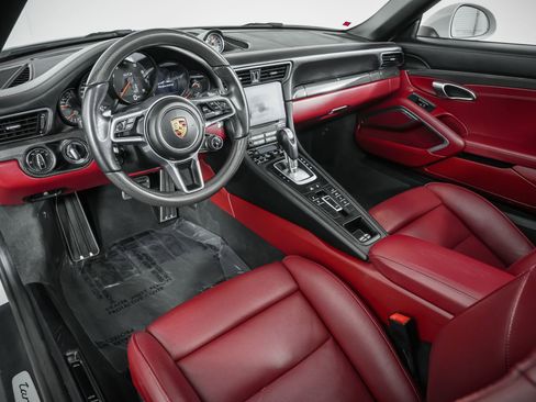 Used 2018 Porsche 911 Targa 4 GTS image 12