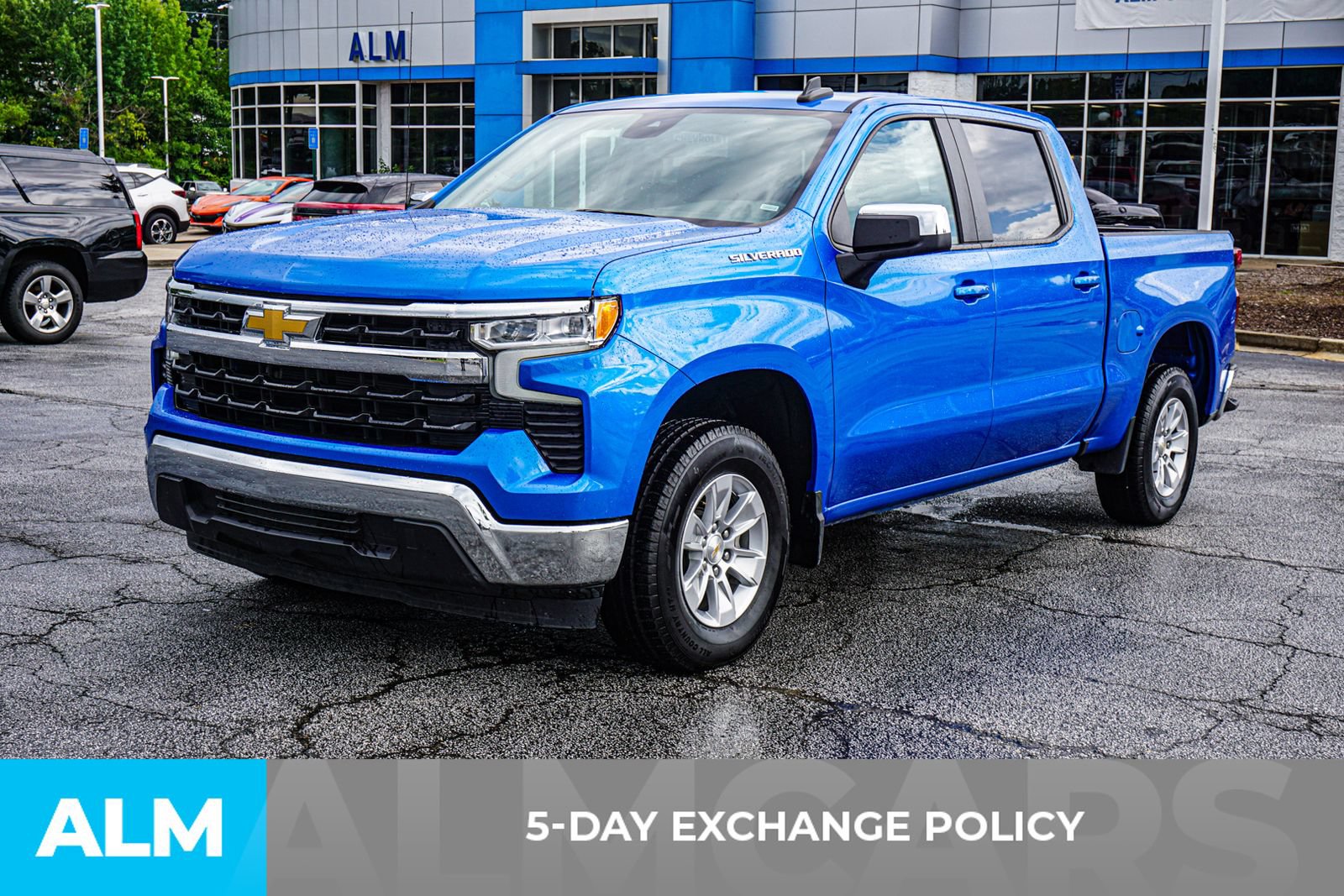 Used 2025 Chevrolet Silverado 1500 LT RWD image 4