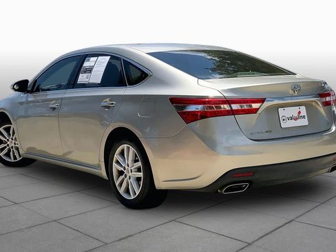 Used 2013 Toyota Avalon XLE FWD image 11