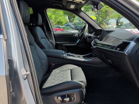 Used 2024 BMW X7 xDrive40i w/ Executive Package AWD/4WD image 37