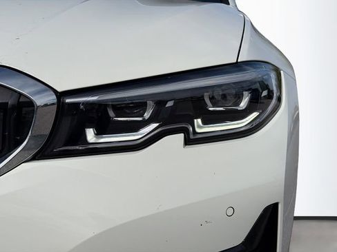 Used 2021 BMW 330i Sedan w/ Premium Package image 9