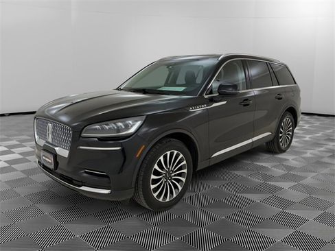 Used 2023 Lincoln Aviator AWD w/ Premium Package image 7