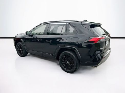 Used 2022 Toyota RAV4 SE w/ Convenience Package AWD/4WD image 5