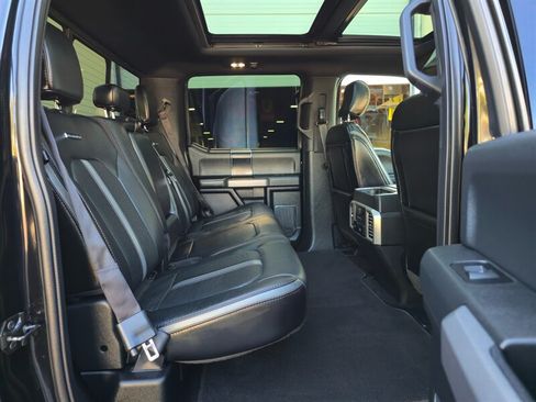Used 2018 Ford F150 Platinum w/ Equipment Group 701A Luxury AWD/4WD image 30