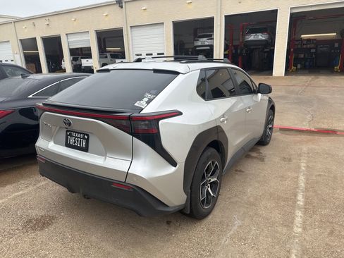 Used 2024 Toyota bZ4X XLE image 4