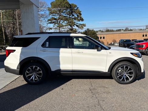 New 2026 Ford Explorer ST-Line w/ Premium Package image 20