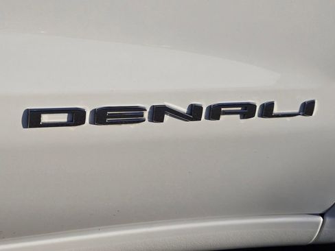 Used 2023 GMC Sierra 1500 Denali w/ Denali Reserve Package image 3
