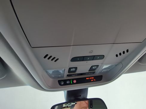 Used 2021 Buick Enclave Premium w/ Sun and Sites Package FWD image 17