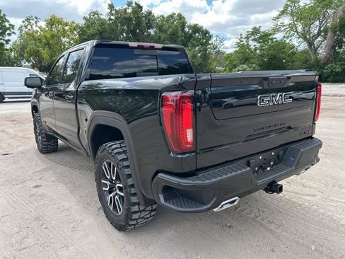 Used 2025 GMC Sierra 1500 AT4 w/ Technology Package image 3