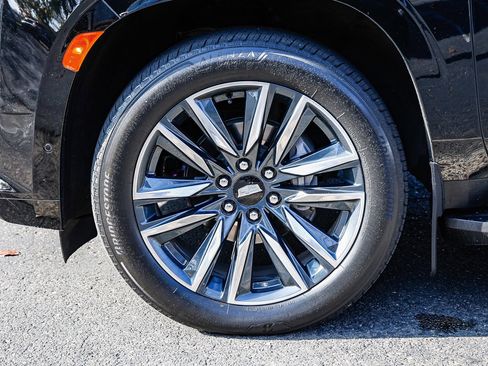 Used 2022 Cadillac Escalade ESV Sport image 9