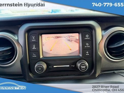 Used 2021 Jeep Wrangler Sport AWD/4WD image 7