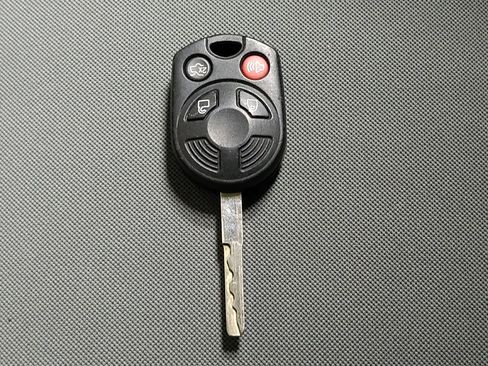 Used 2016 Ford C-MAX SE image 32