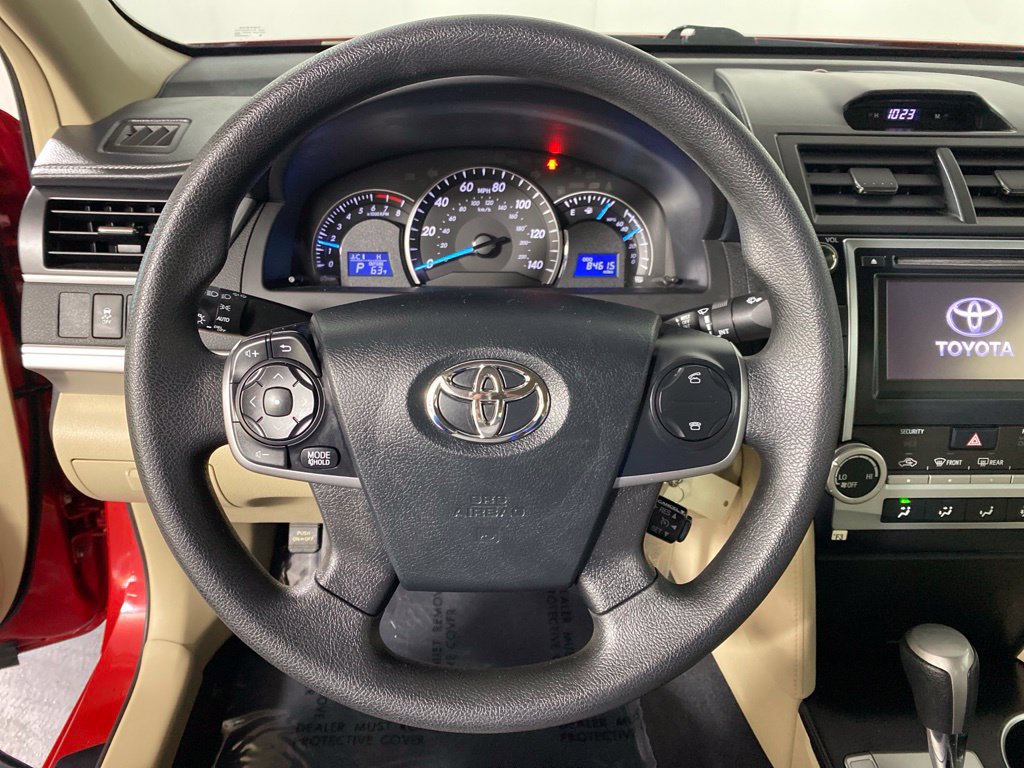Used 2013 Toyota Camry LE FWD image 15