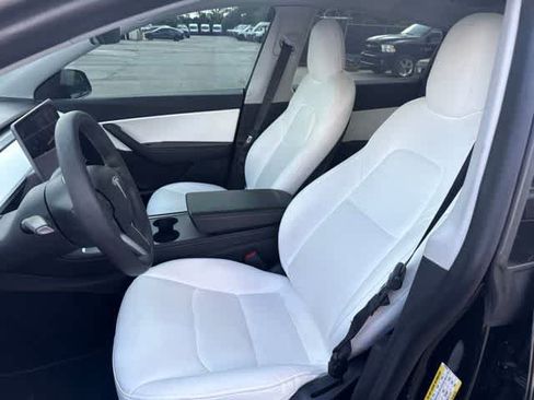Used 2021 Tesla Model Y Long Range AWD/4WD image 10