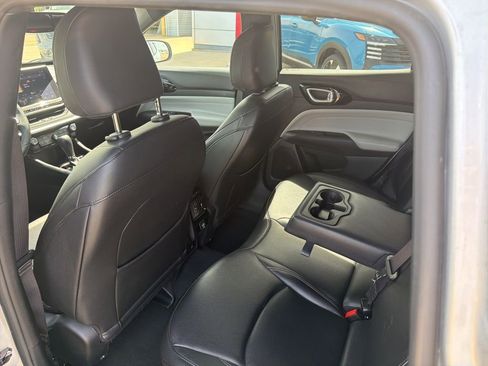 Used 2025 Jeep Compass Limited AWD/4WD image 18