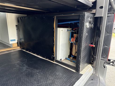 Used 2019 Mercedes-Benz Sprinter 2500 image 40