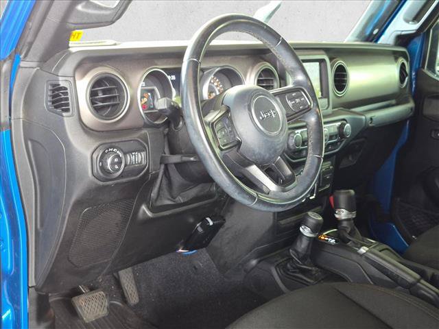 Used 2021 Jeep Gladiator Sport AWD/4WD image 2