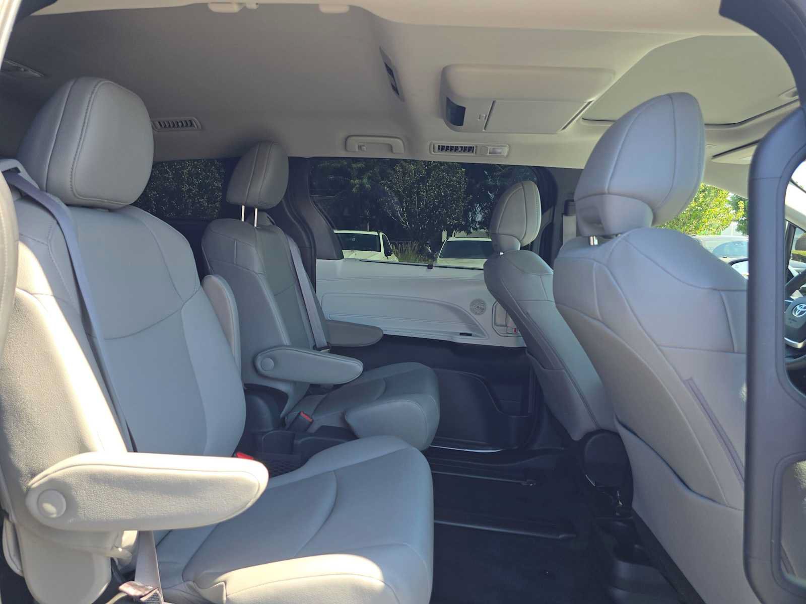 Certified 2025 Toyota Sienna XLE w/ XLE Plus Package FWD image 12