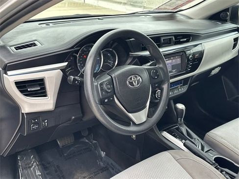 Used 2016 Toyota Corolla LE image 16