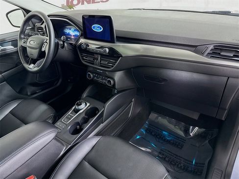 Used 2022 Ford Escape Titanium w/ Class II Trailer Tow Package image 33