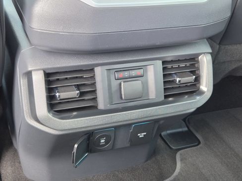 Used 2024 Ford F150 Platinum w/ Equipment Group 702A High AWD/4WD image 17