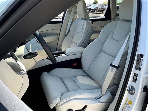 New 2026 Volvo XC60 B5 Ultra w/ Protection Package Premier image 22