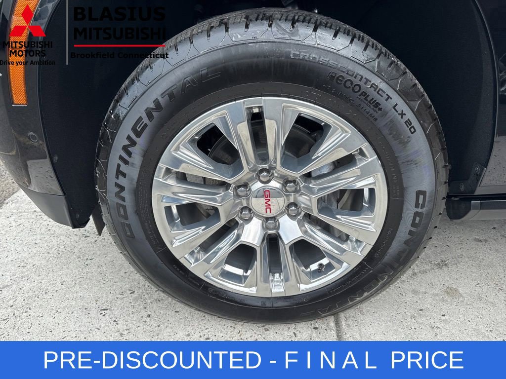 Used 2026 GMC Yukon Denali w/ Sun & Power Step Package AWD/4WD image 23
