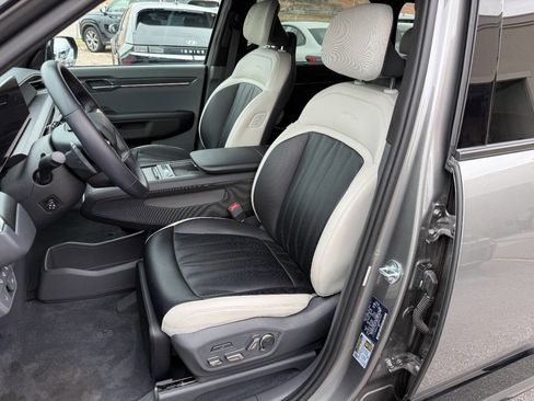 Used 2024 Kia EV9 GT-Line image 3