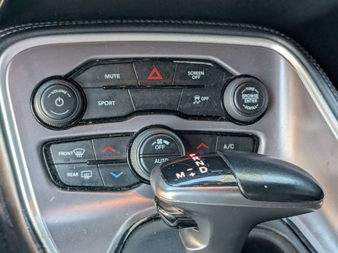 Used 2021 Dodge Challenger SXT RWD image 25