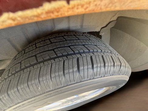 Used 2010 Lincoln Navigator 4WD image 35