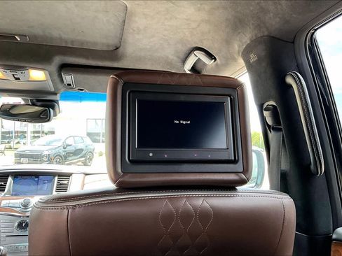 Used 2016 INFINITI QX80 Limited AWD/4WD image 32
