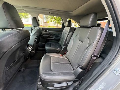 Certified 2024 Kia Sorento SX image 17