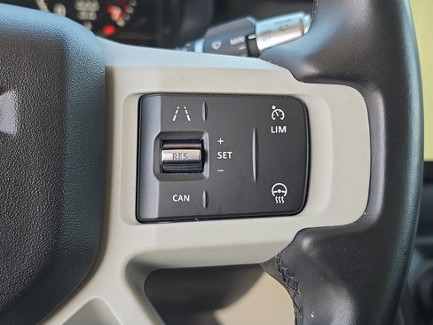 Used 2022 Land Rover Defender 110 S AWD/4WD image 22