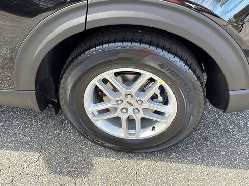 New 2026 Ford Explorer Active RWD image 22