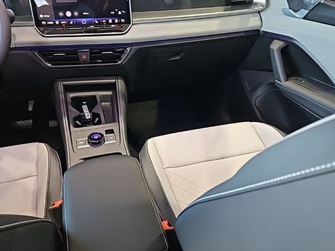 New 2026 Volkswagen Tiguan SE AWD/4WD image 24