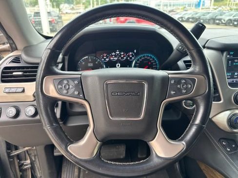 Used 2019 GMC Yukon XL Denali AWD/4WD image 15