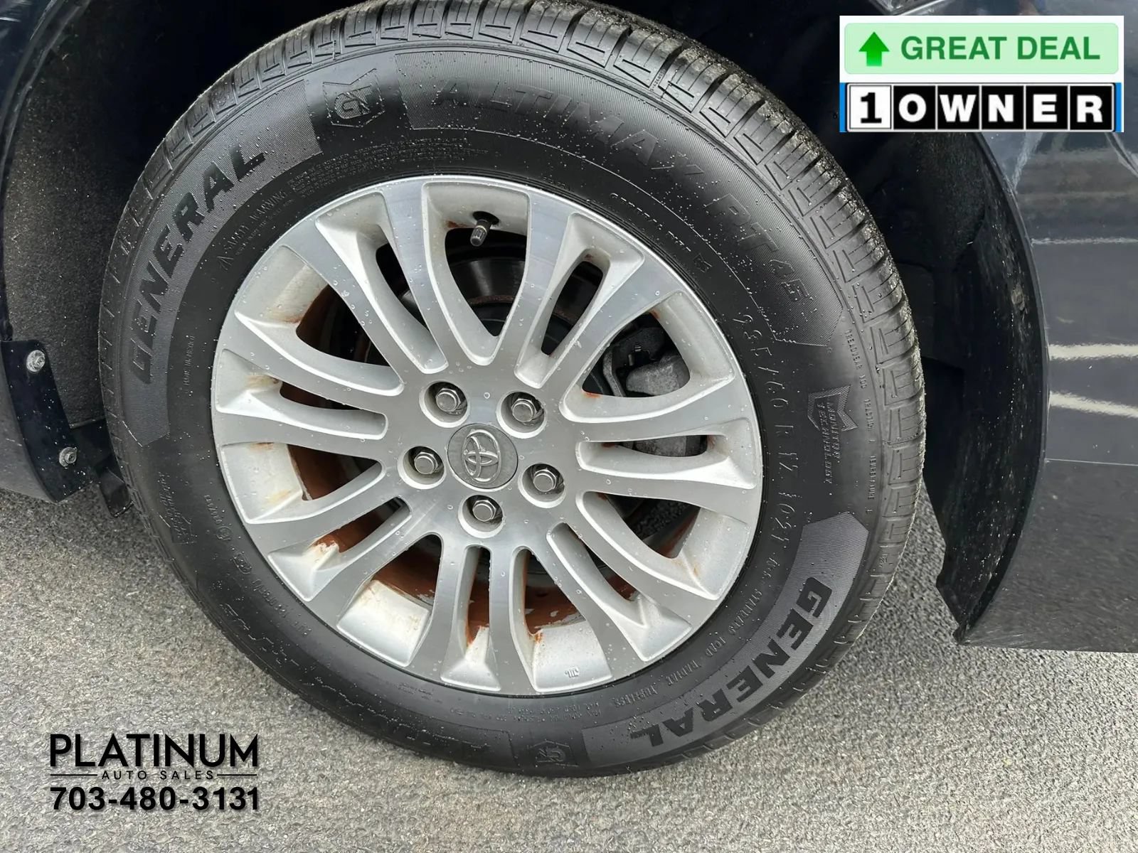 Used 2015 Toyota Sienna XLE Premium FWD image 23