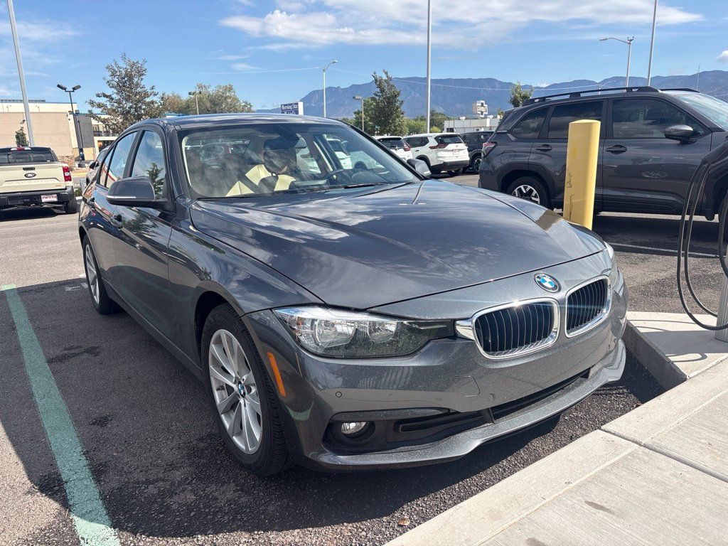 Used 2017 BMW 320i xDrive Sedan AWD/4WD image 1