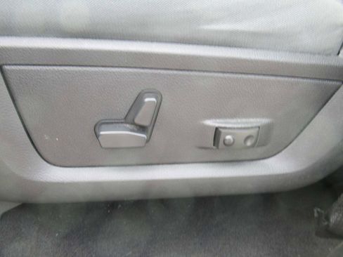 Used 2018 RAM 3500 Big Horn image 24