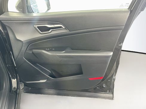 Used 2023 Kia Sportage LX FWD image 29