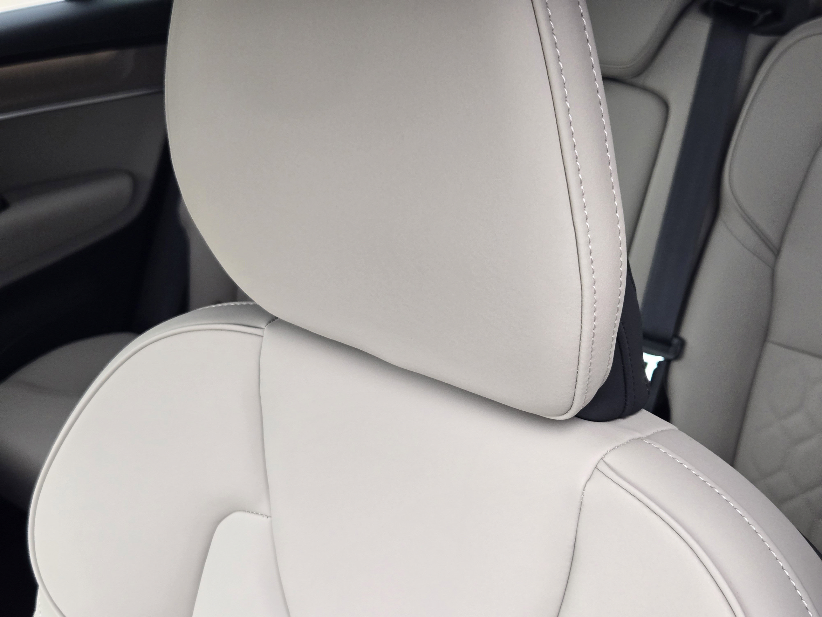 New 2026 Volvo XC90 T8 Plus AWD/4WD image 12