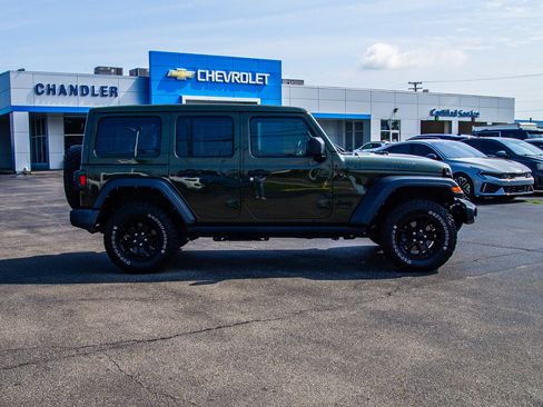 Used 2022 Jeep Wrangler Unlimited Sport AWD/4WD image 8