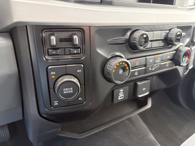 New 2027 Ford F350 XLT w/ FX4 Off-Road Package AWD/4WD image 31