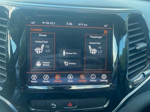 Used 2020 Jeep Cherokee Limited AWD/4WD image 16
