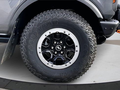 Used 2023 Ford Bronco Badlands w/ Sasquatch Package image 33